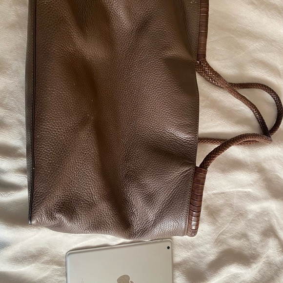 🤎gently used huge Tory Burch leather bag🤎 - Picture 2 of 9